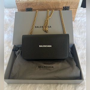 NWT Balenciaga Everyday Continental Black Leather Logo Wallet w Gold Chain